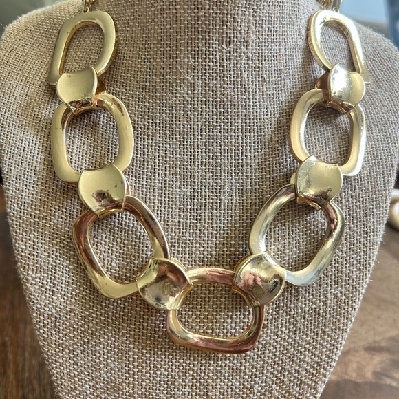 Jewelry - Gold Tone Large Link Necklace